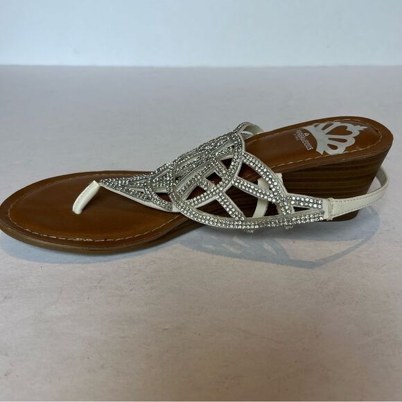 Fergalicious Women's White/Silver Thong Sandals Sparkly Size 7.5M Strappy - Picture 3 of 9